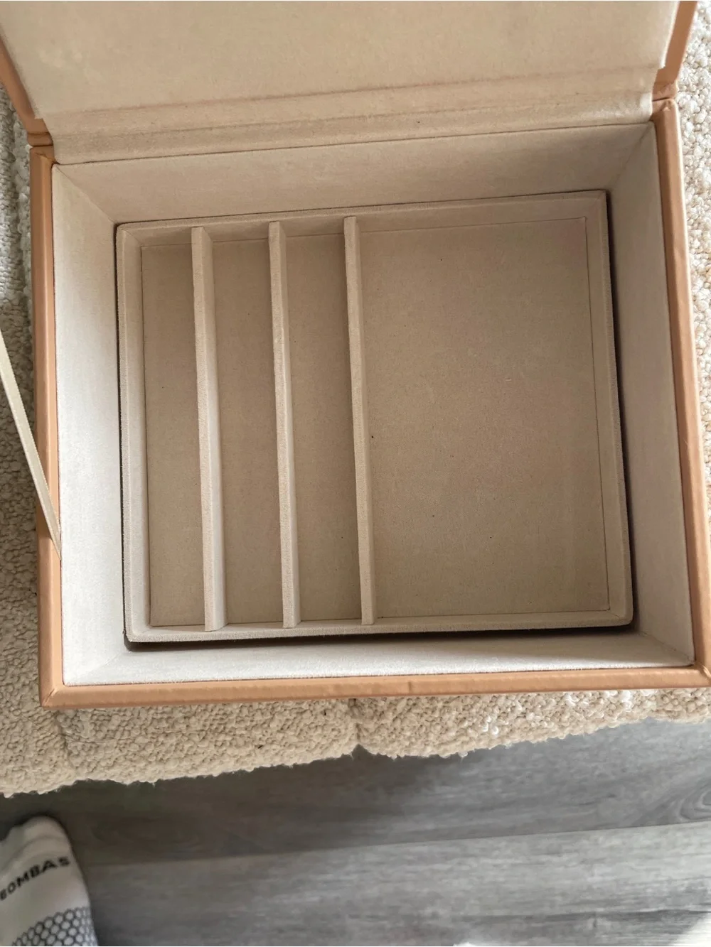 Mejuri Beige Jewelry Organizer with Ring Rolls and Compartments
